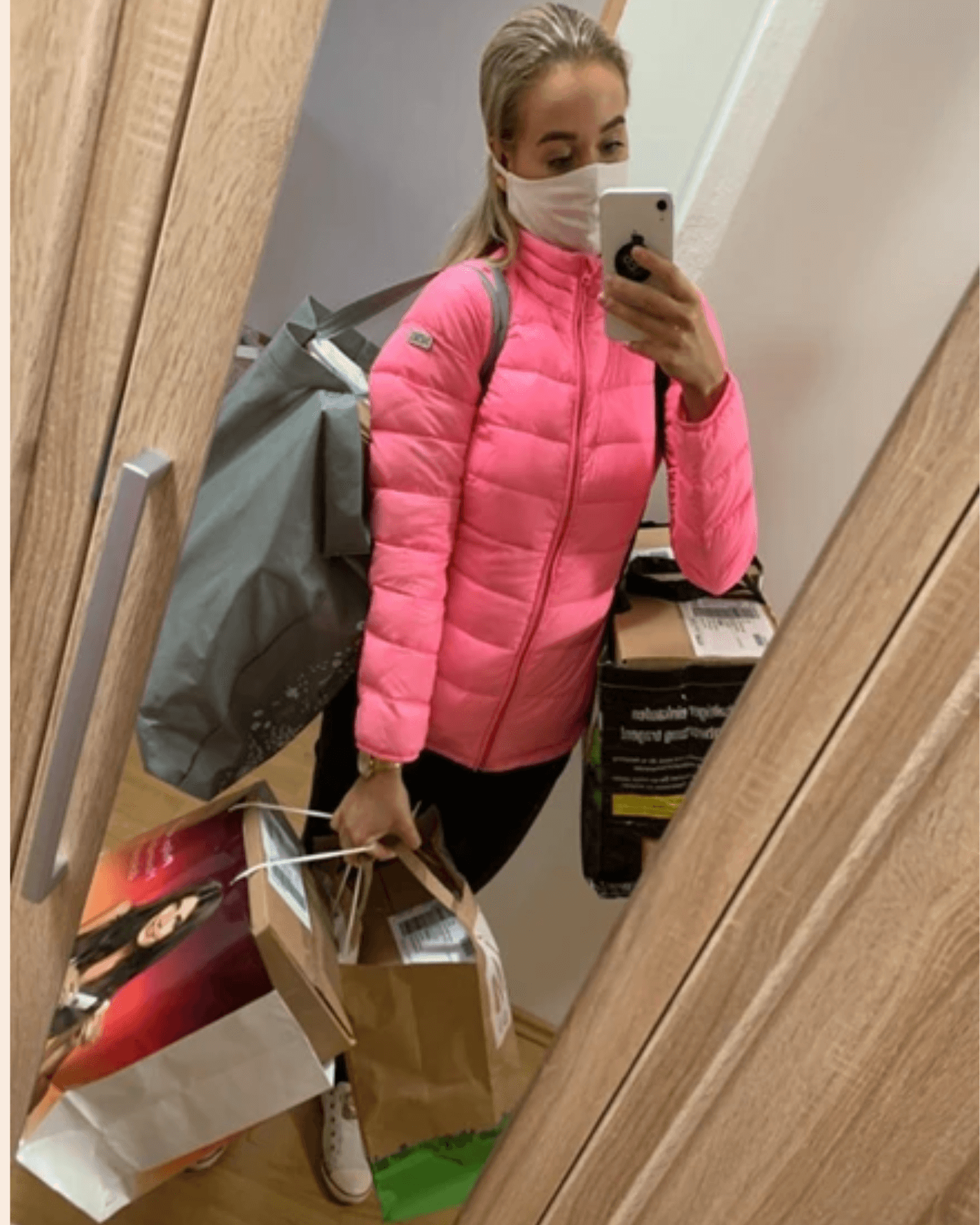 Veronika Bambasová o půlnoci na cestě odeslat balíčky ze Zlaté krásy